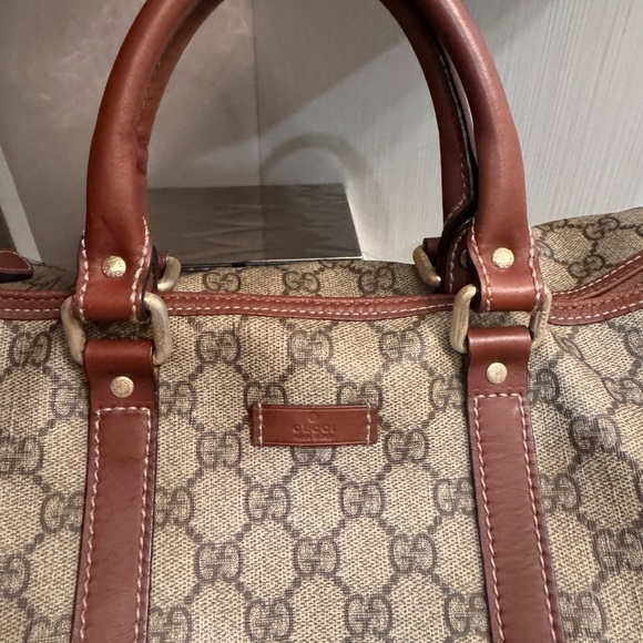 Authentic Gucci satchel. Like new. - Picture 3 of 11